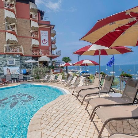 Hotel Firenze 3 Stelle Superior Brenzone sul Garda Dış mekan fotoğraf
