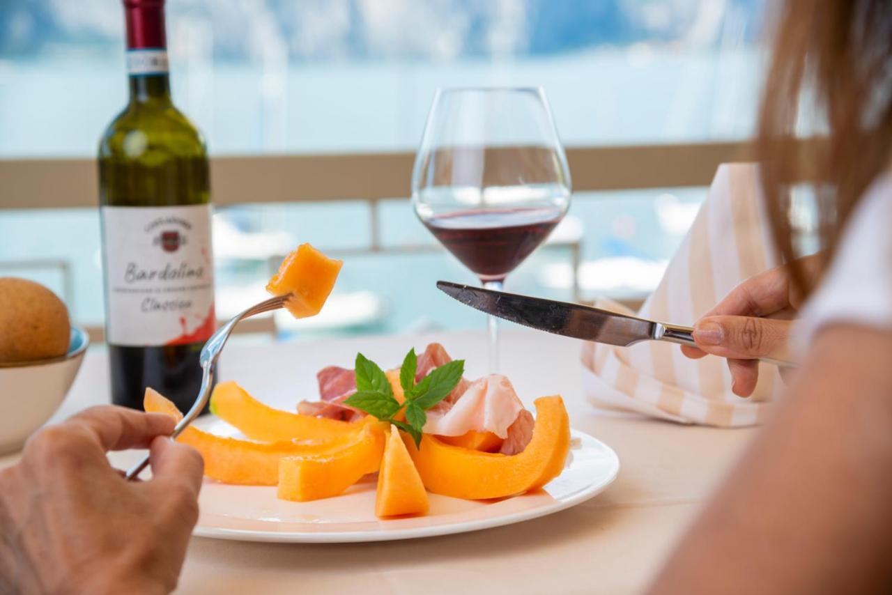 Hotel Firenze 3 Stelle Superior Brenzone sul Garda Dış mekan fotoğraf