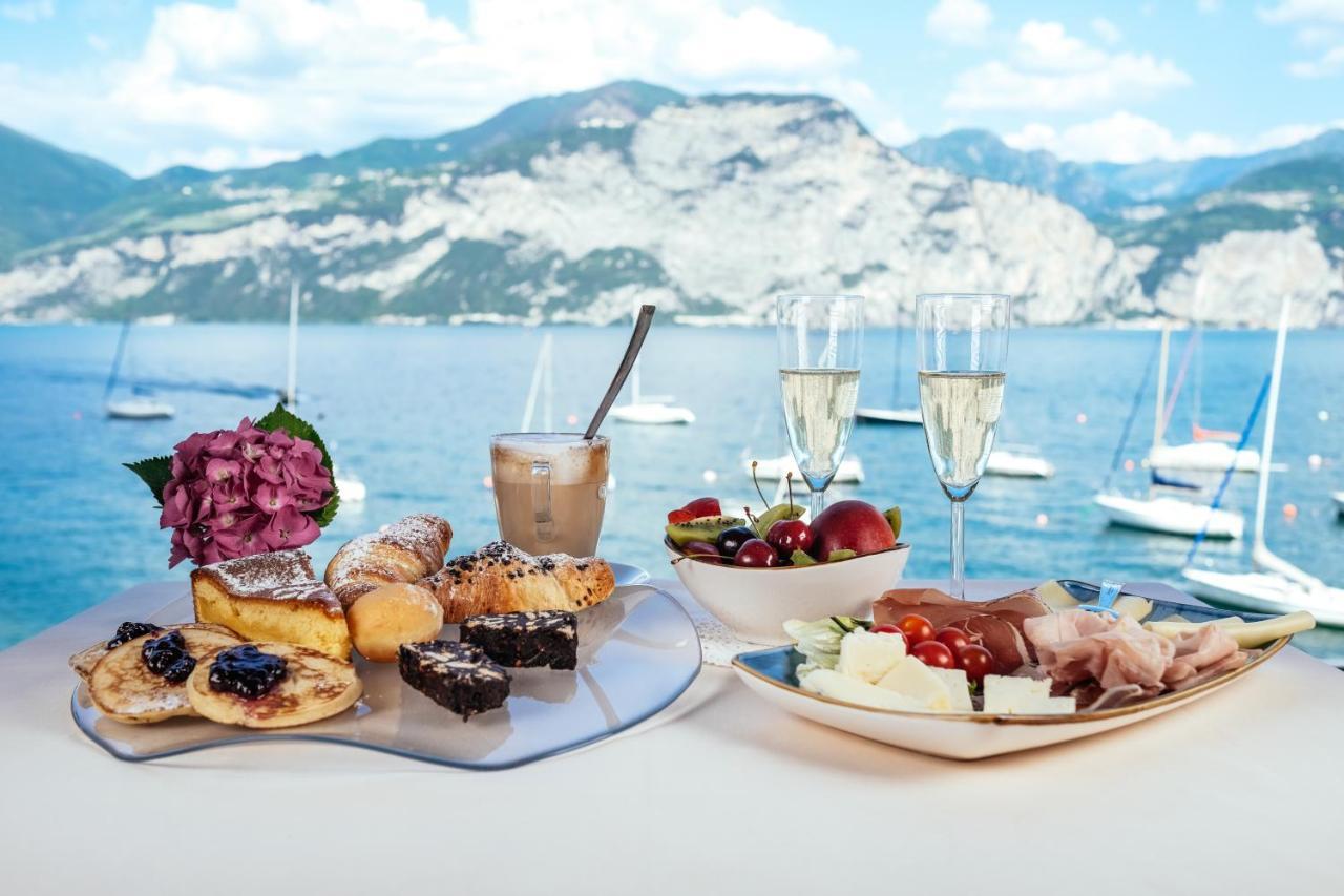 Hotel Firenze 3 Stelle Superior Brenzone sul Garda Dış mekan fotoğraf