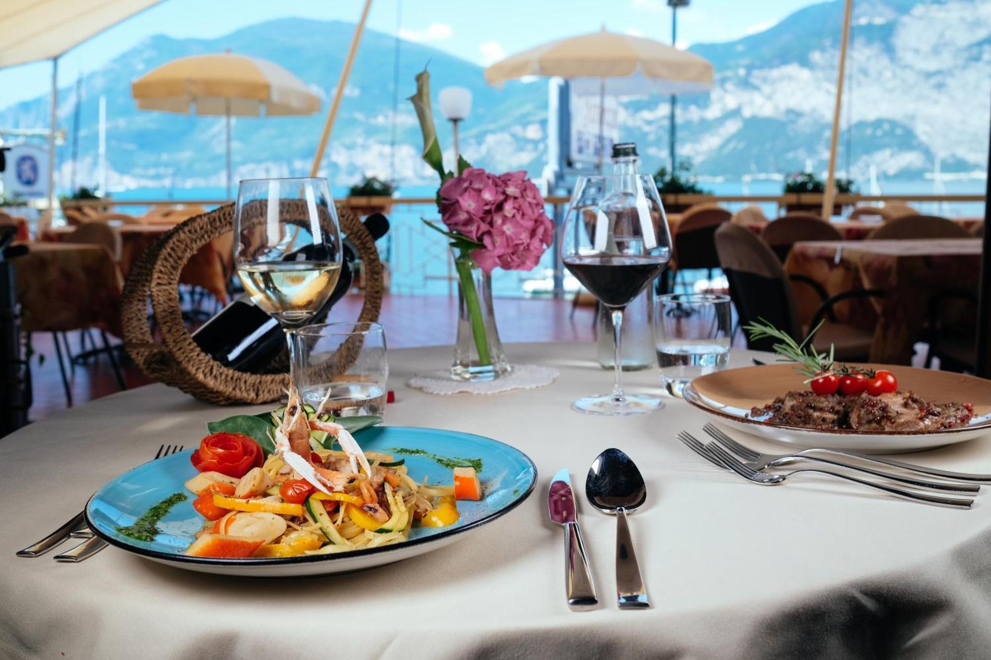 Hotel Firenze 3 Stelle Superior Brenzone sul Garda Dış mekan fotoğraf