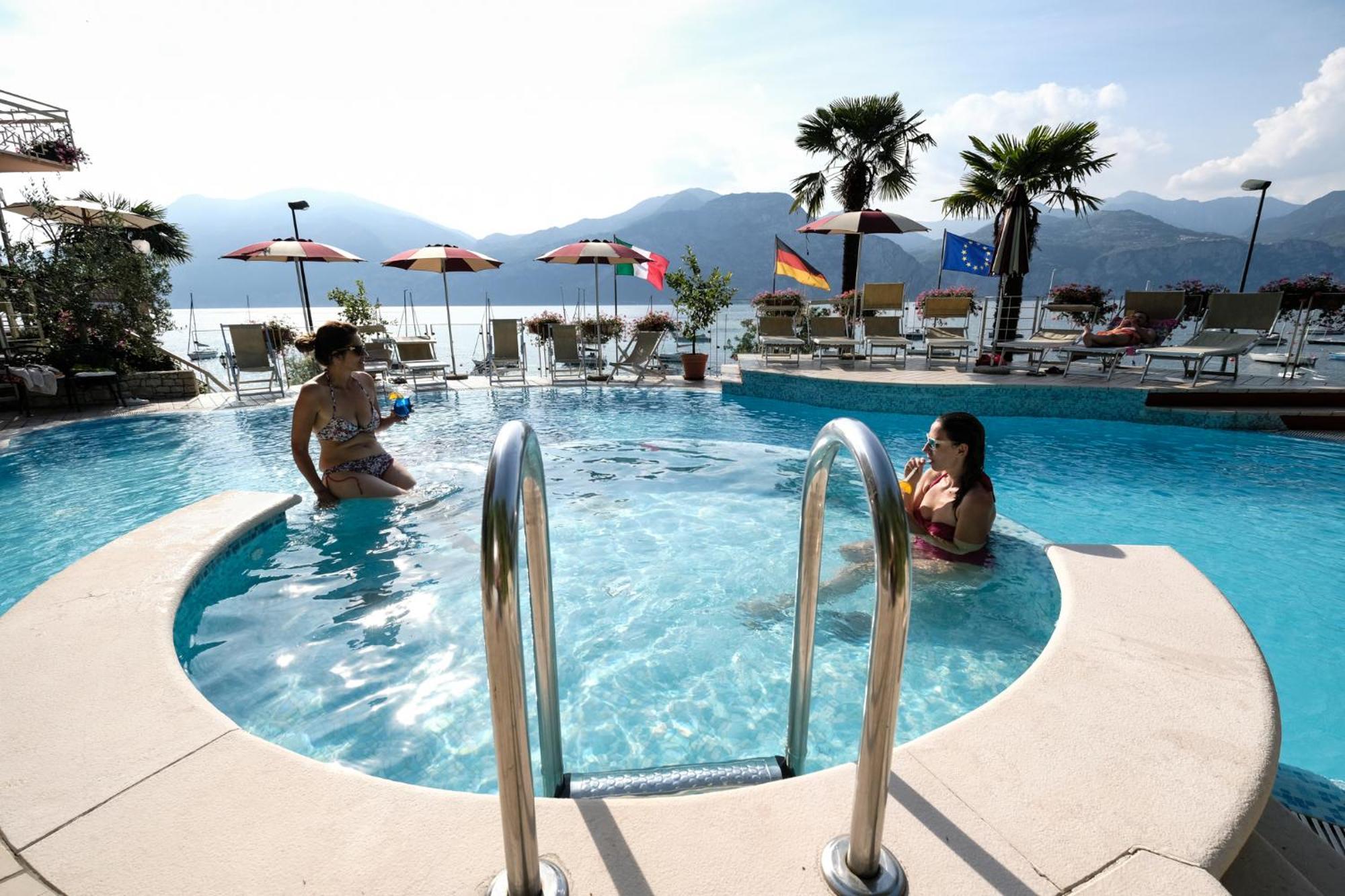Hotel Firenze 3 Stelle Superior Brenzone sul Garda Dış mekan fotoğraf
