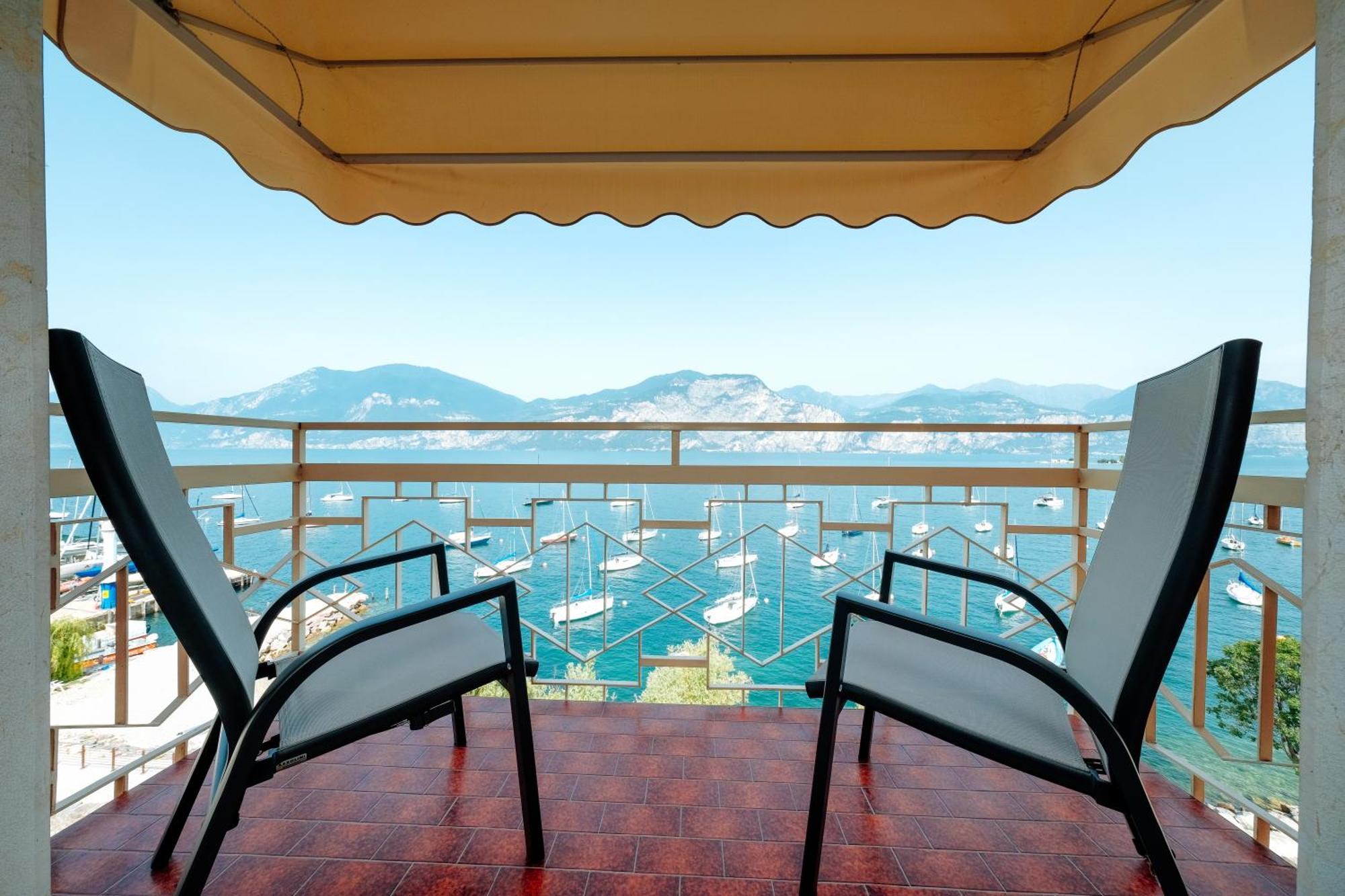 Hotel Firenze 3 Stelle Superior Brenzone sul Garda Dış mekan fotoğraf