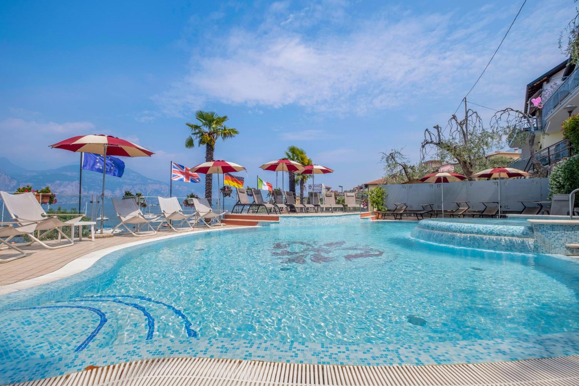 Hotel Firenze 3 Stelle Superior Brenzone sul Garda Dış mekan fotoğraf