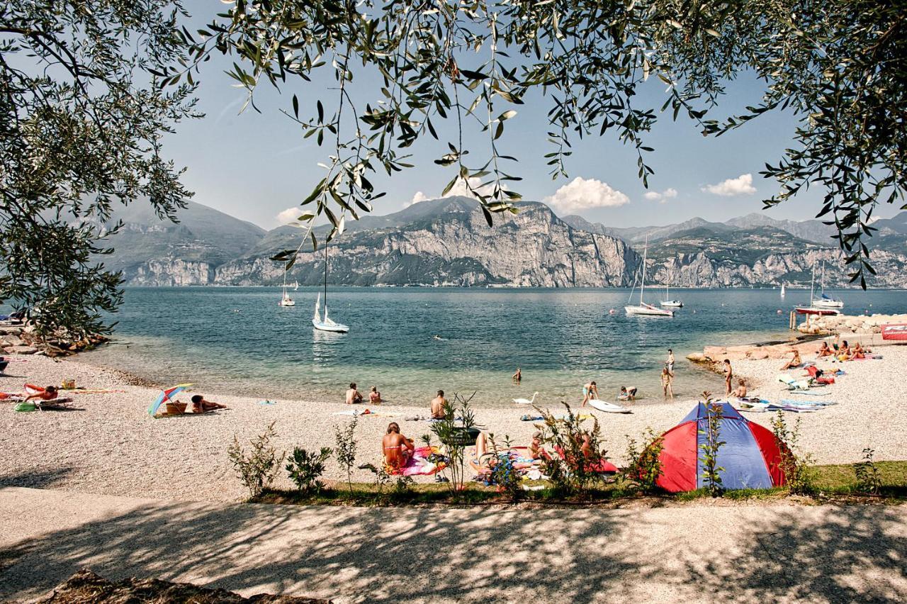 Hotel Firenze 3 Stelle Superior Brenzone sul Garda Dış mekan fotoğraf
